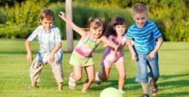 τα παιδιά μπορούν να μολυνθούν από μύκητες σε εξωτερικούς χώρους